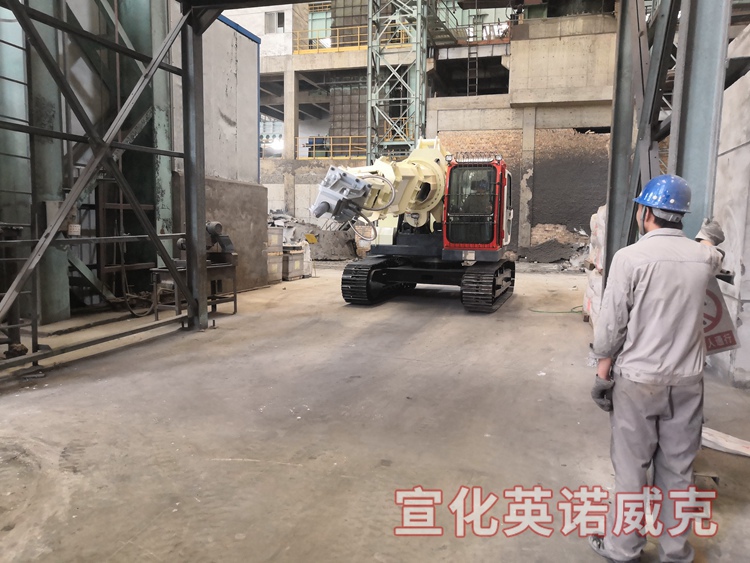LB100型履带式全液压拆包机